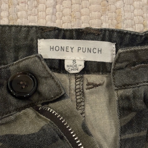 Honey Punch Low- Rise Camouflage Pants - worn once - Picture 3 of 3